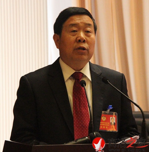 商洛市政協(xié)主席王甲訓(xùn)作政協(xié)商洛市第三屆委員會常務(wù)委員會工作報告