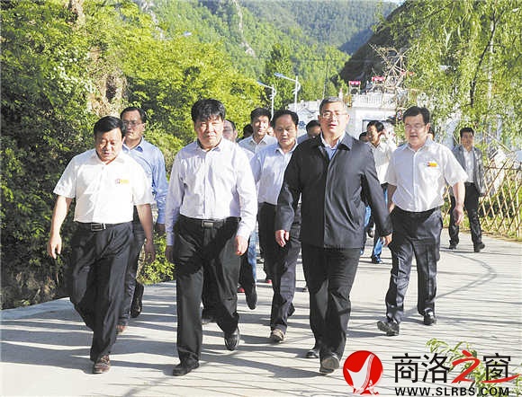 縣委書記璩澤濤、縣長王宇鵬深入項目建設(shè)現(xiàn)場檢查指導(dǎo)工作