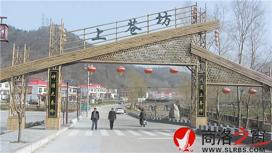 依托“美麗鄉(xiāng)村”建設(shè)，荊家河村變得越來越美麗。